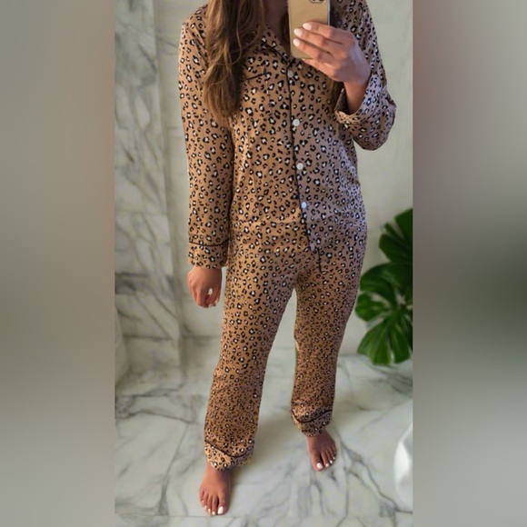 Serenedelicacy Women's Satin Pajama Set 2-Piece Striped Silky Pj Set - Picture 3 of 4